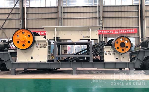 履帶移動破碎機(jī)