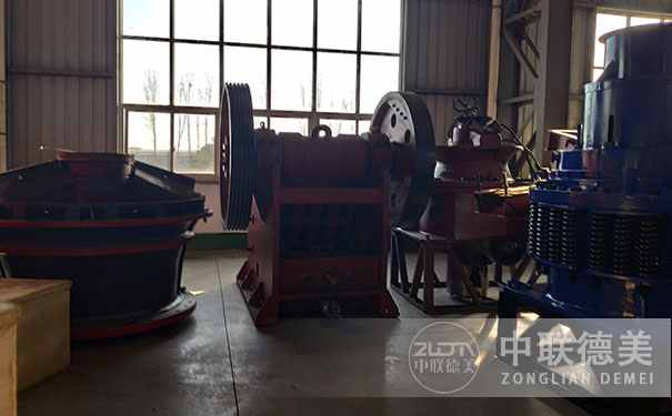 反擊式制砂機？